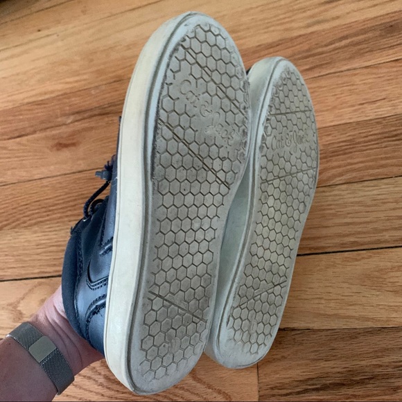 Shoes by Cat & Jack Boys Size 1 Navy Blue - Picture 3 of 3